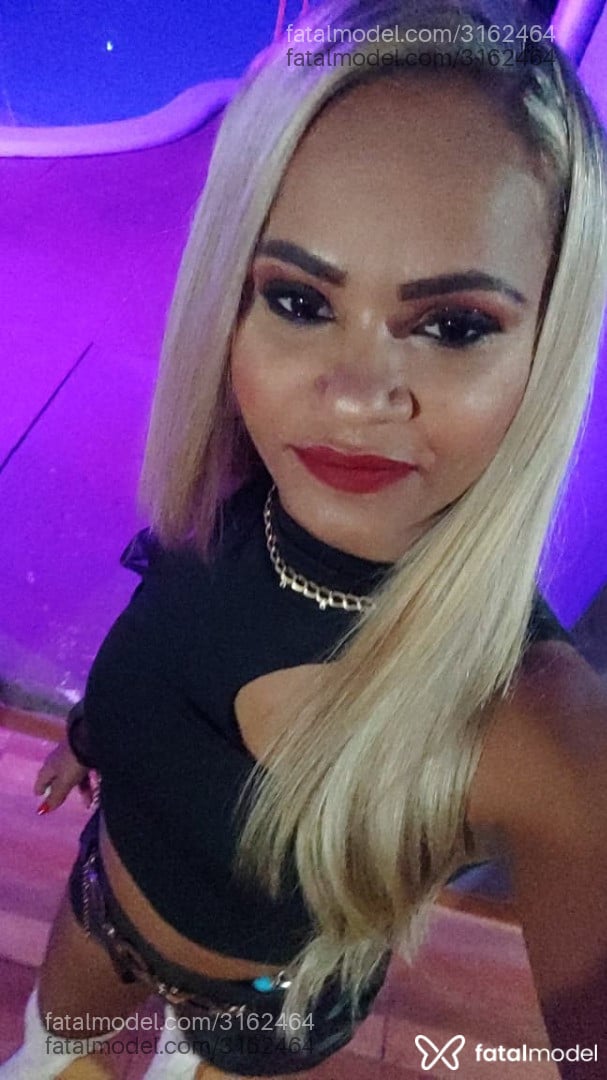 Acompanhante mulher loira (o) de olhos pretos em Tangará da Serra - Bianca