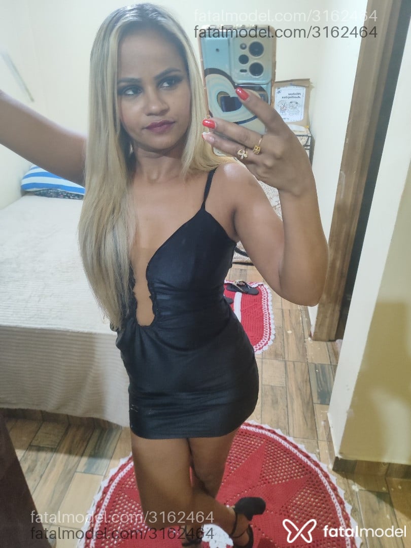 Acompanhante mulher loira (o) de olhos pretos em Tangará da Serra - Bianca