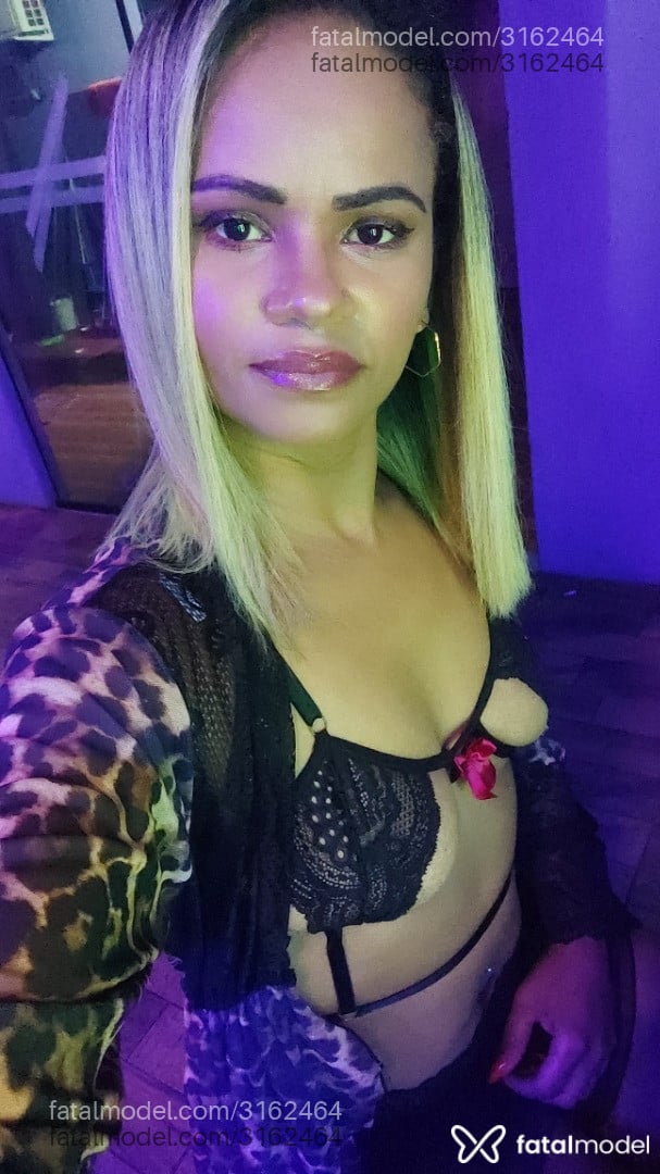 Acompanhante mulher loira (o) de olhos pretos em Tangará da Serra - Bianca