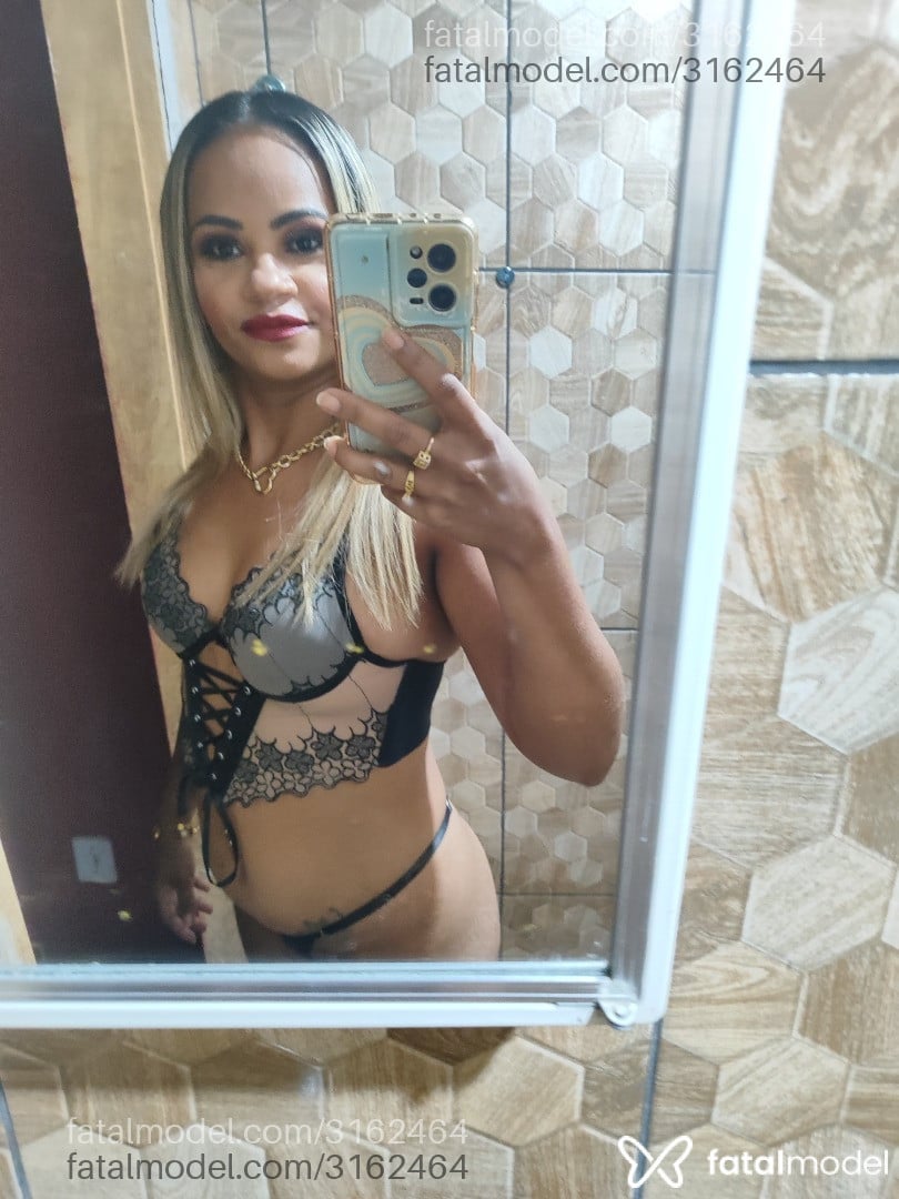 Acompanhante mulher loira (o) de olhos pretos em Tangará da Serra - Bianca
