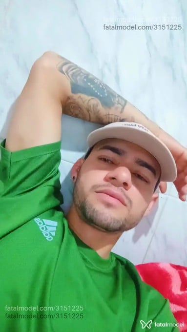 Acompanhante homem morena (o) de olhos castanhos em Florianópolis - Geovane