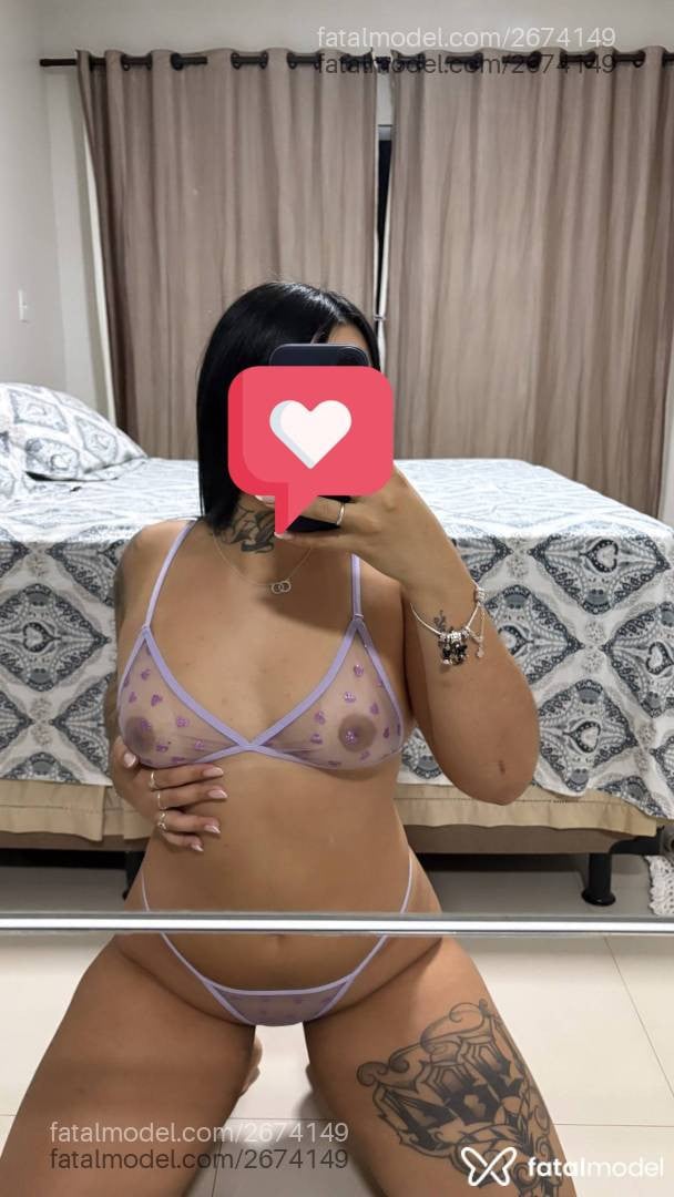 Acompanhante mulher morena (o) de olhos pretos - Alice Ferrari