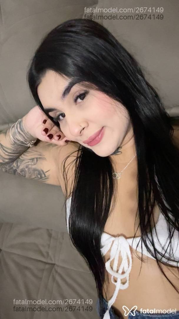 Acompanhante mulher morena (o) de olhos pretos - Alice Ferrari