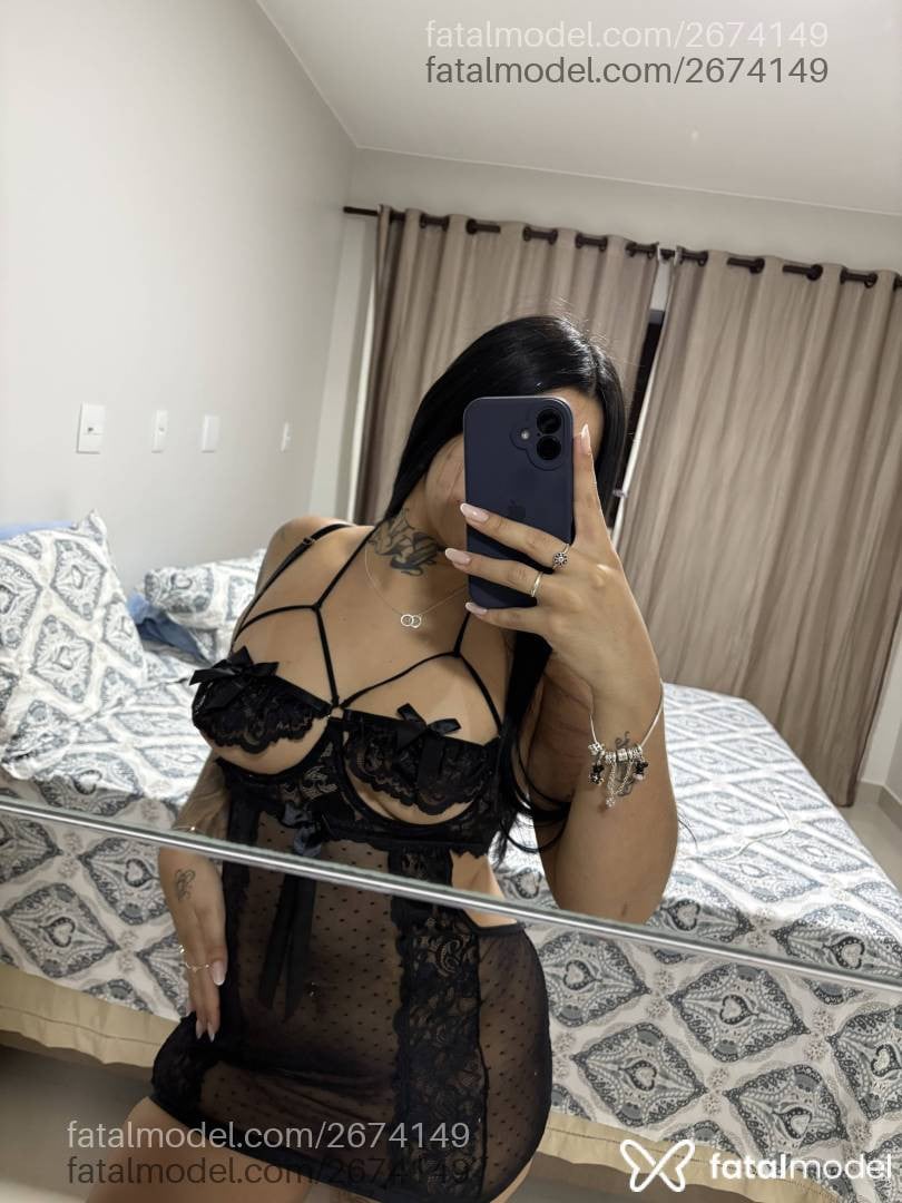 Acompanhante mulher morena (o) de olhos pretos - Alice Ferrari
