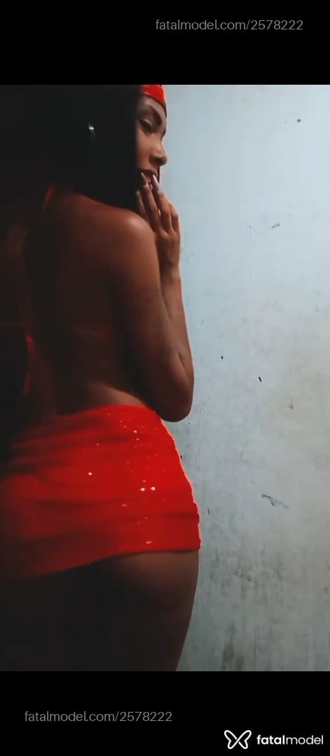 Acompanhante mulher morena (o) de olhos pretos - Lunna Maia