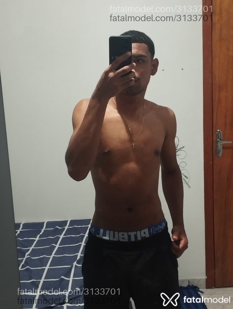 Acompanhante homem morena (o) de olhos pretos - Jaoziinr Acompanhante homem morena (o) de olhos pretos - Jaoziinr