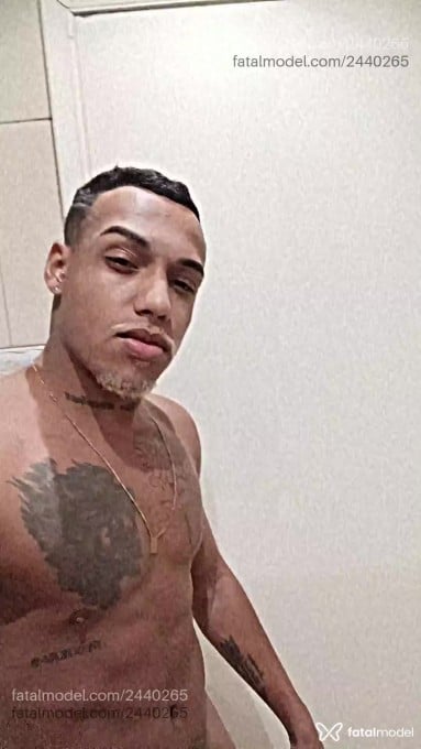 Acompanhante homem morena (o) de olhos castanhos em Almirante Tamandaré Acompanhante homem morena (o) de olhos castanhos em Almirante Tamandaré - Bryan