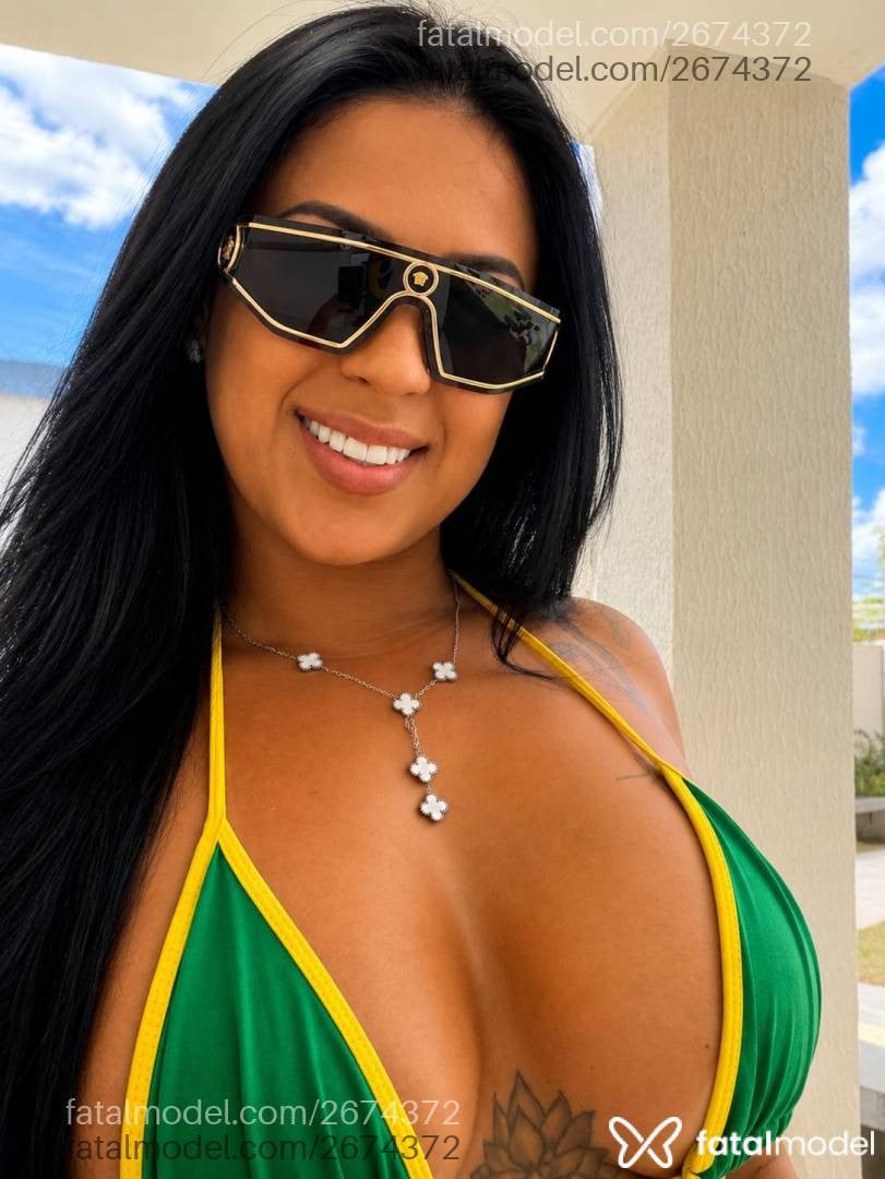 Acompanhante mulher morena (o) de olhos castanhos em Salvador - Bruna