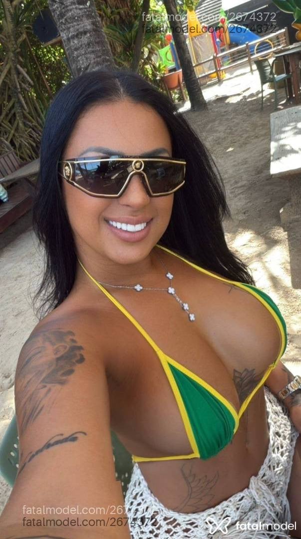 Acompanhante mulher morena (o) de olhos castanhos em Salvador - Bruna