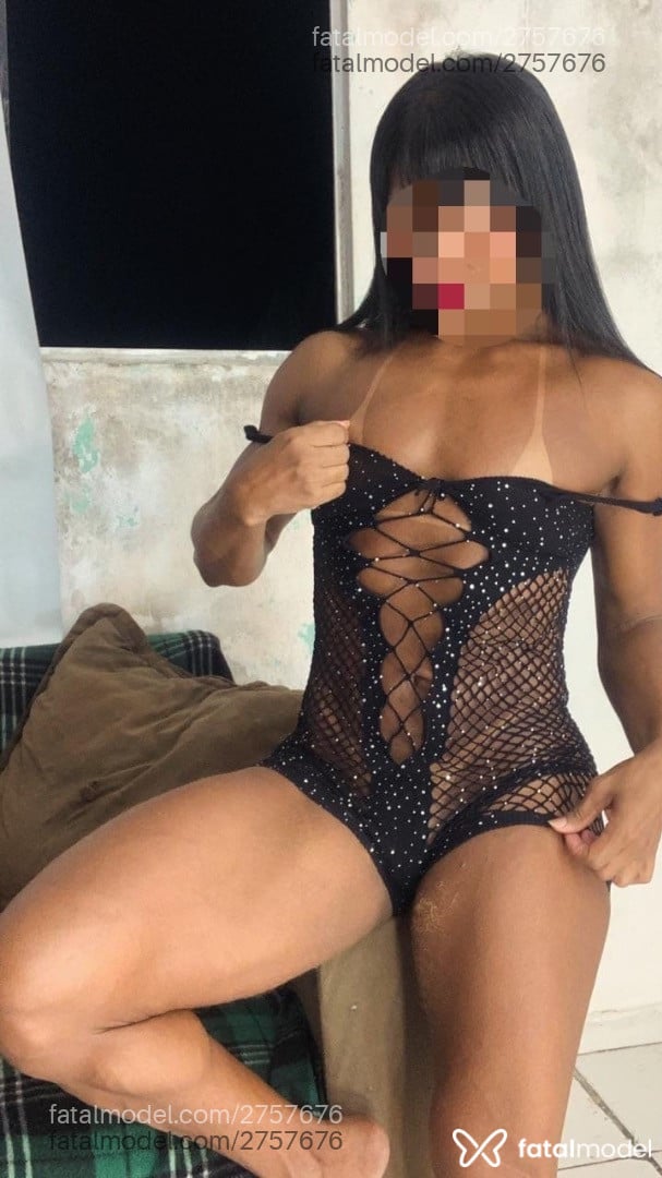 Acompanhante mulher com cabelo castanho de olhos castanhos - Melissa Brandão Acompanhante mulher com cabelo castanho de olhos castanhos - Melissa Brandão