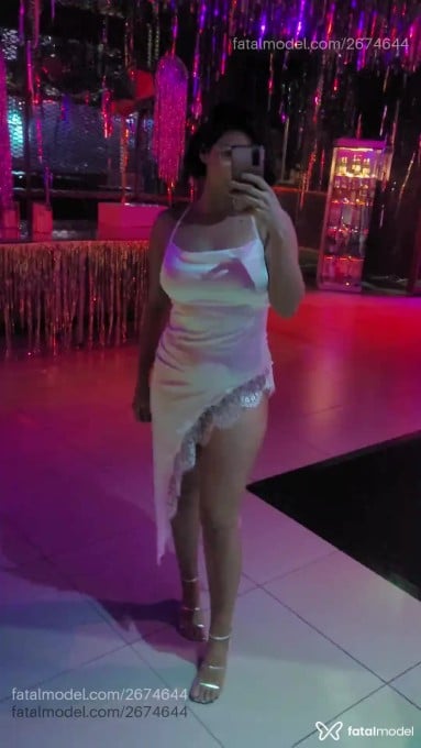 Acompanhante mulher com cabelo castanho de olhos pretos em São Paulo - Bruna Smic