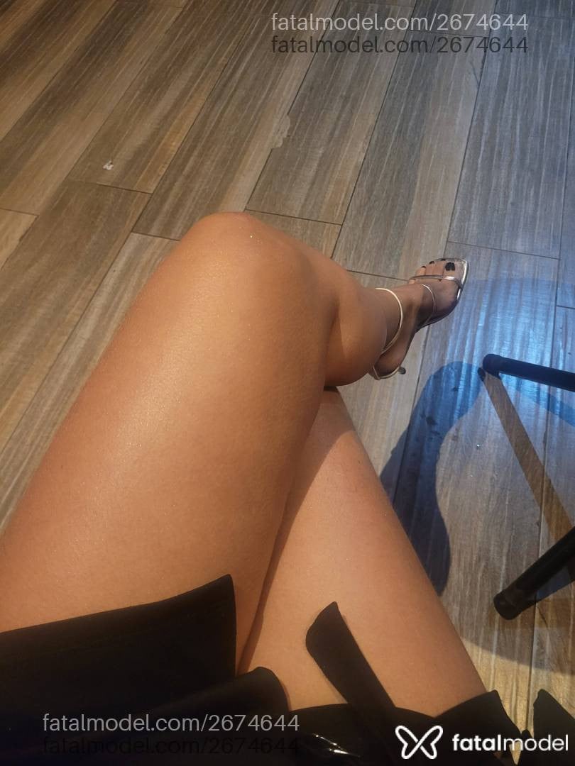 Acompanhante mulher com cabelo castanho de olhos pretos em São Paulo - Bruna Smic