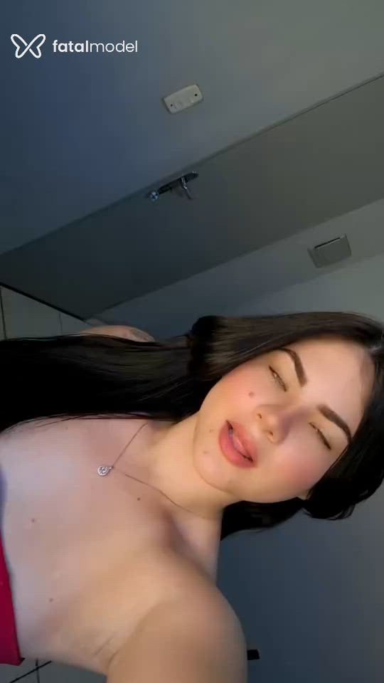 Acompanhante mulher morena (o) de olhos verdes - Pâmela Acompanhante mulher morena (o) de olhos verdes - Pâmela