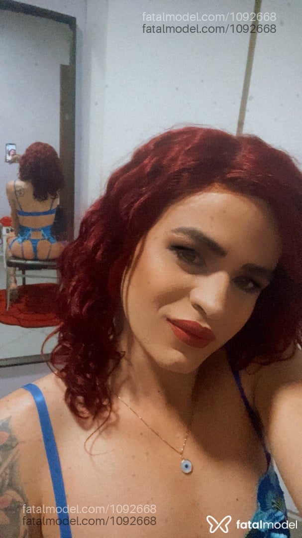 Acompanhante não-binário ruiva (o) de olhos castanhos em Iturama - Larissa ferraz