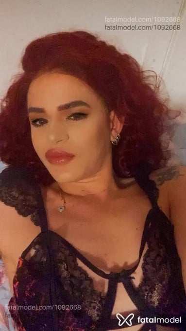 Acompanhante não-binário ruiva (o) de olhos castanhos em Iturama - Larissa ferraz
