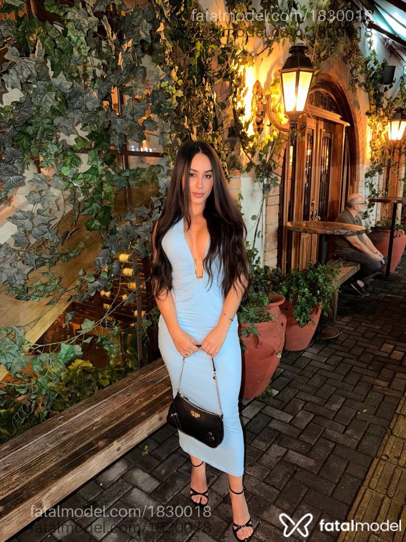 Acompanhante mulher com cabelo castanho de olhos castanhos em São Paulo - Priscila Rocha