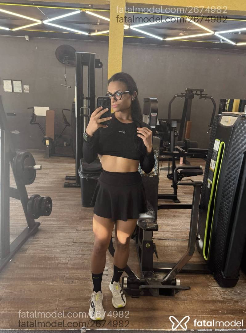 Acompanhante mulher trans morena (o) de olhos pretos em Virtual - Victoria Linhares
