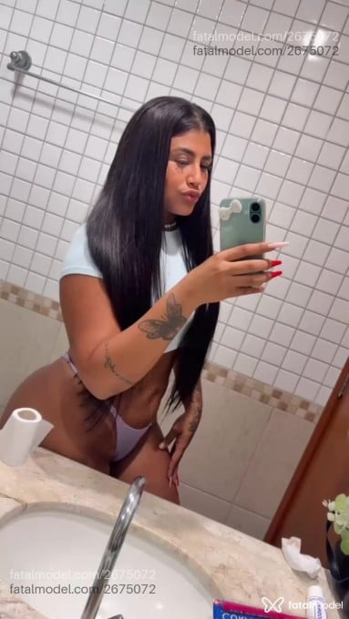 Acompanhante mulher com cabelo castanho de olhos castanhos em Angra dos Reis Acompanhante mulher com cabelo castanho de olhos castanhos em Angra dos Reis - Milena