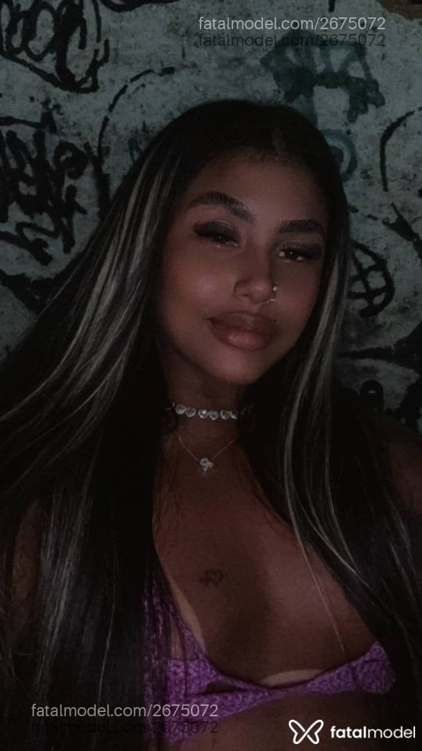 Acompanhante mulher com cabelo castanho de olhos castanhos em Angra dos Reis Acompanhante mulher com cabelo castanho de olhos castanhos em Angra dos Reis - Milena