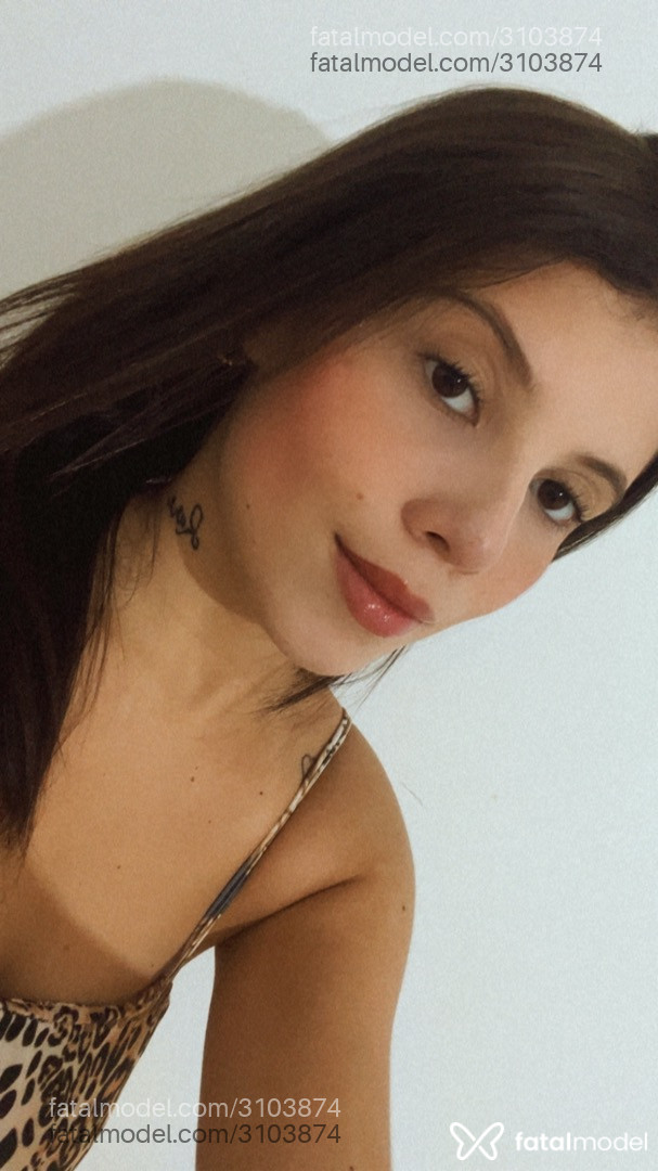 Acompanhante mulher com cabelo castanho de olhos castanhos em Virtual Acompanhante mulher com cabelo castanho de olhos castanhos em Virtual - Ana Julia