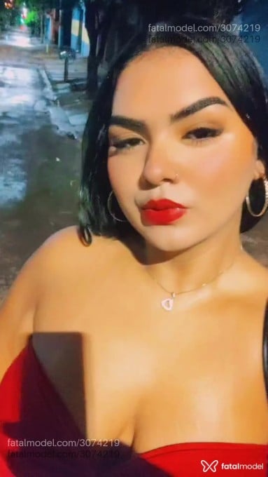 Acompanhante mulher morena (o) de olhos castanhos - Livia