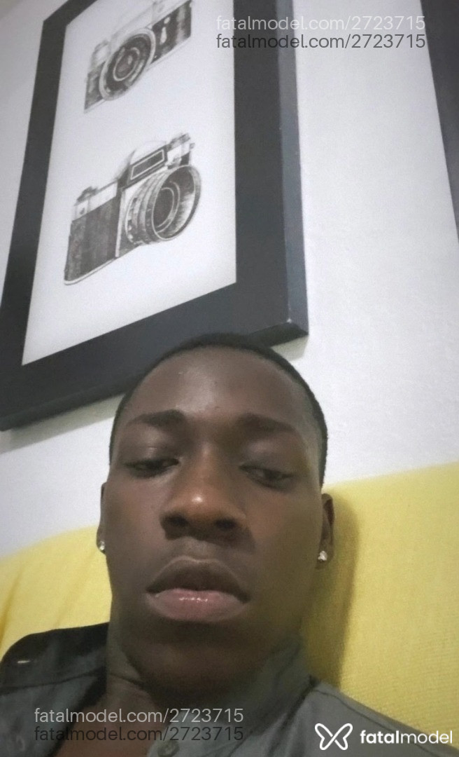 Acompanhante homem morena (o) de olhos pretos em São Paulo - Victor