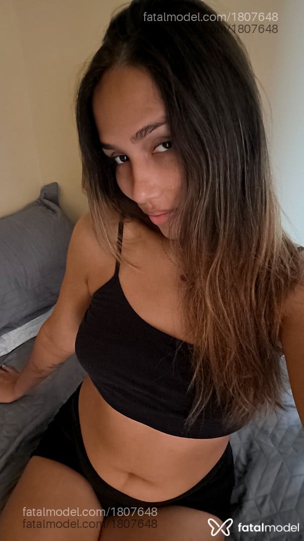 Acompanhante mulher trans com cabelo castanho de olhos castanhos em Virtual Acompanhante mulher trans com cabelo castanho de olhos castanhos em Virtual - Kimberlly