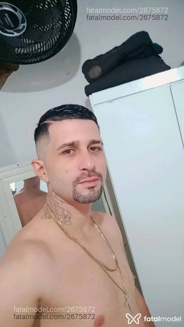 Acompanhante homem com cabelo castanho de olhos mel em Viamão - Guilherme