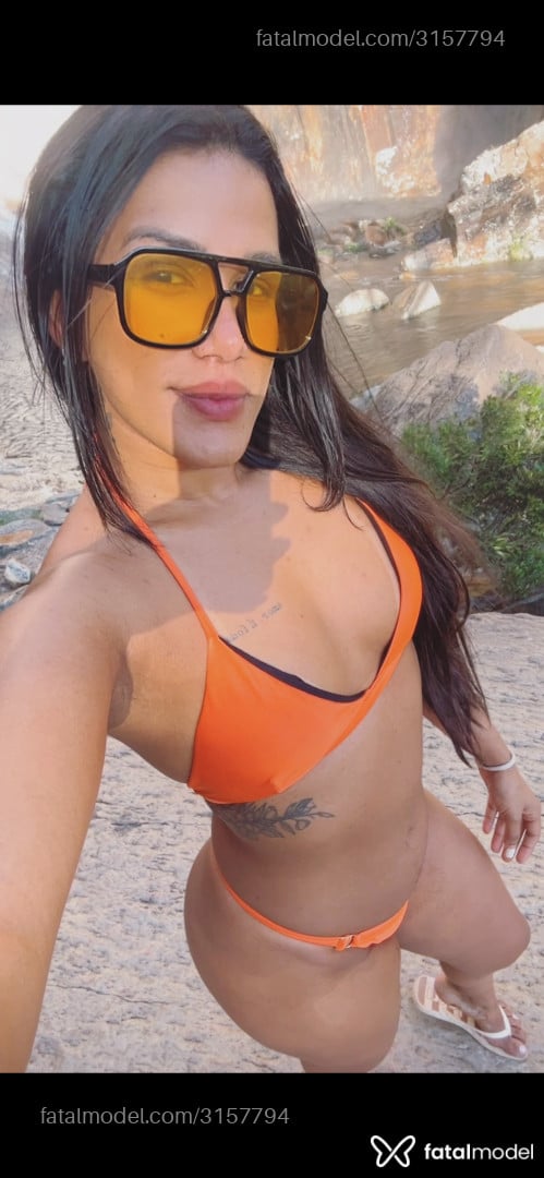 Acompanhante mulher morena (o) de olhos castanhos em Ribeirão Preto Acompanhante mulher morena (o) de olhos castanhos em Ribeirão Preto - ágata