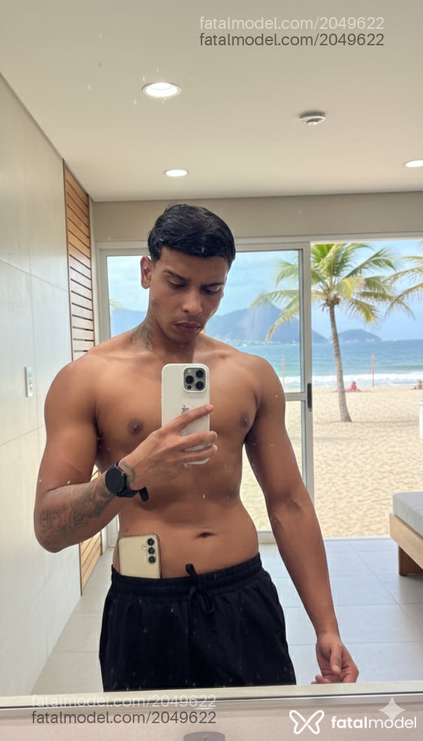 Acompanhante homem com cabelo castanho de olhos castanhos em São Paulo - Caique Smith