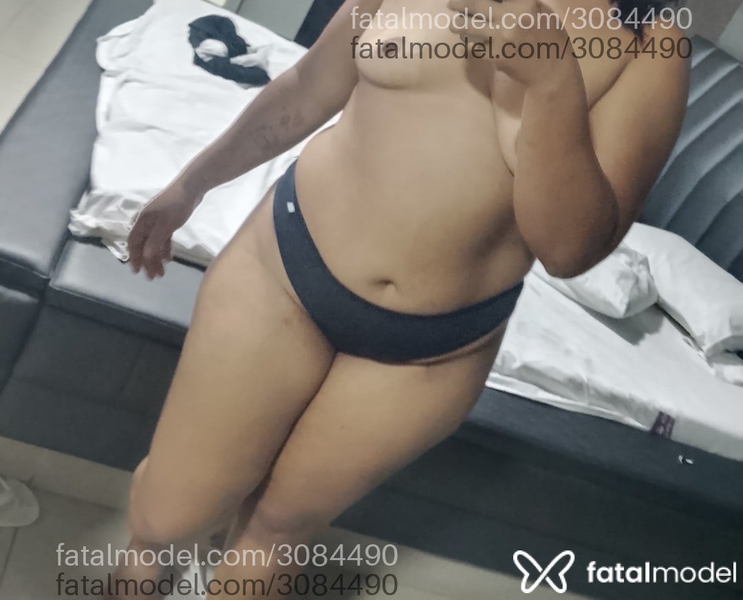 Acompanhante mulher morena (o) de olhos castanhos em Sinop - Jordânia