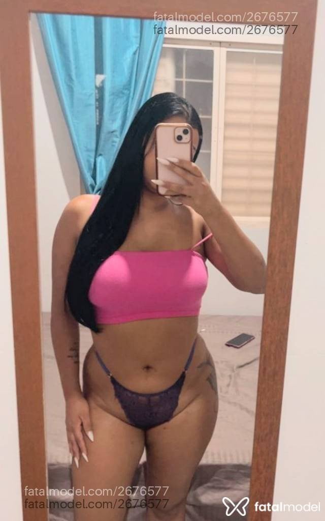 Acompanhante mulher morena (o) de olhos castanhos - Serena