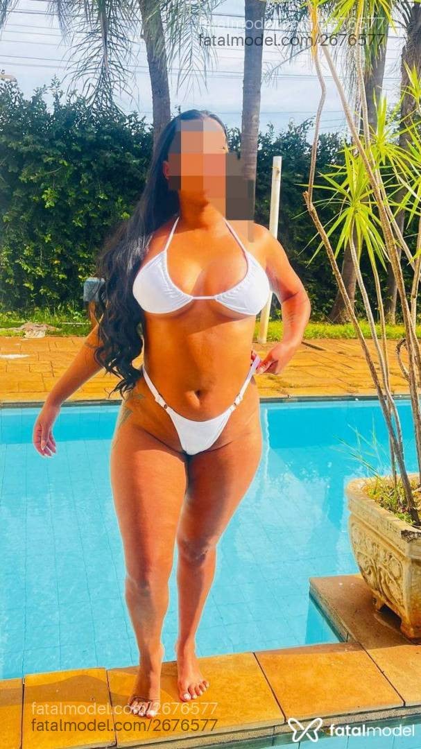 Acompanhante mulher morena (o) de olhos castanhos - Serena