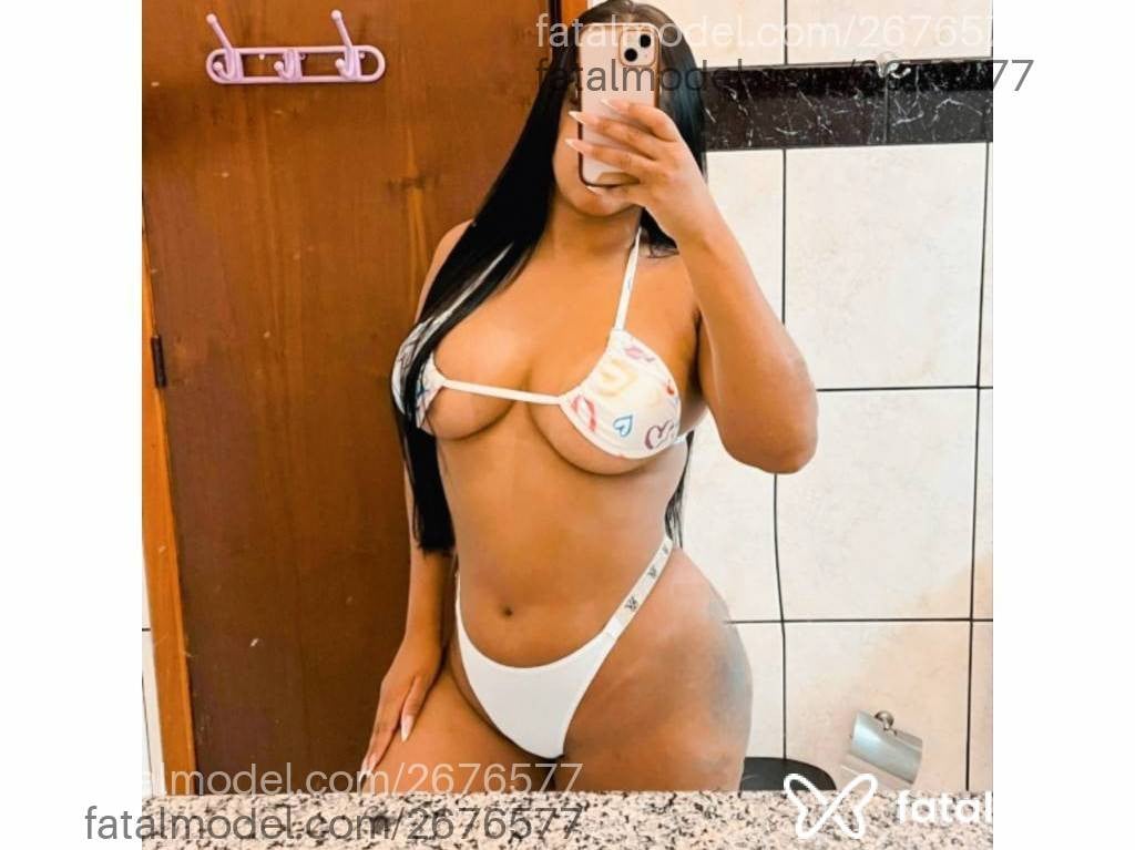 Acompanhante mulher morena (o) de olhos castanhos - Serena