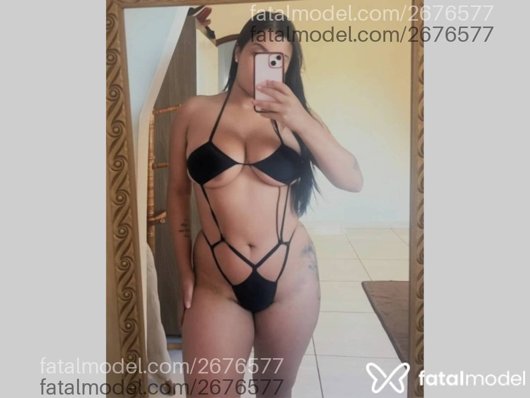 Acompanhante mulher morena (o) de olhos castanhos - Serena