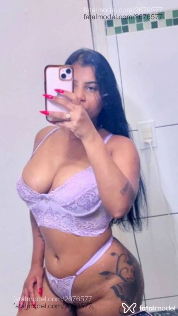 Acompanhante mulher morena (o) de olhos castanhos - Serena