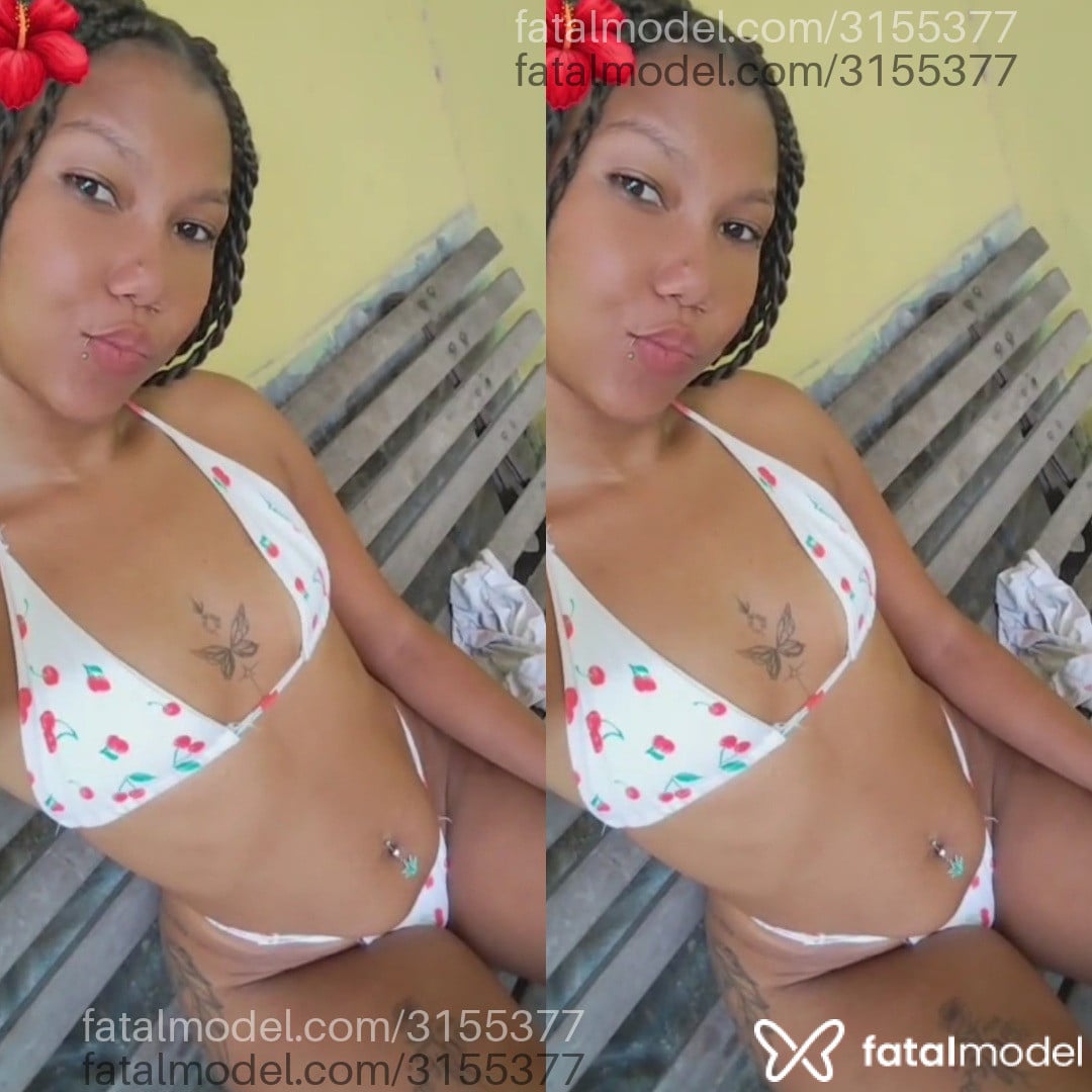 Acompanhante mulher com cabelo colorido de olhos castanhos em Virtual - Carolzinha