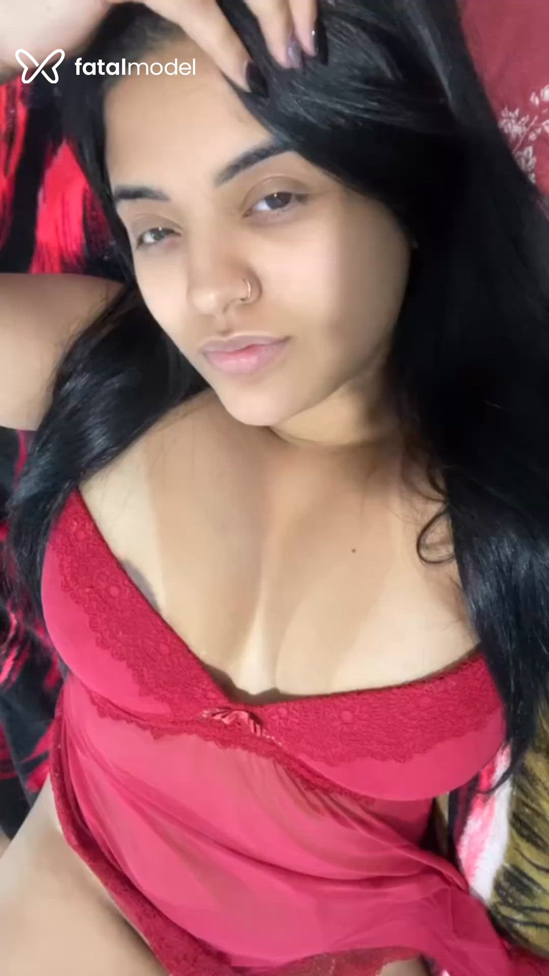 Acompanhante mulher morena (o) de olhos pretos - Karen Rodrigues
