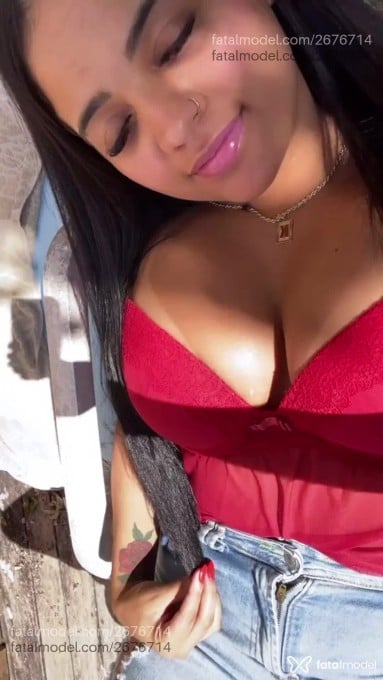 Acompanhante mulher morena (o) de olhos pretos em Bento Gonçalves Acompanhante mulher morena (o) de olhos pretos em Bento Gonçalves - Karen Rodrigues