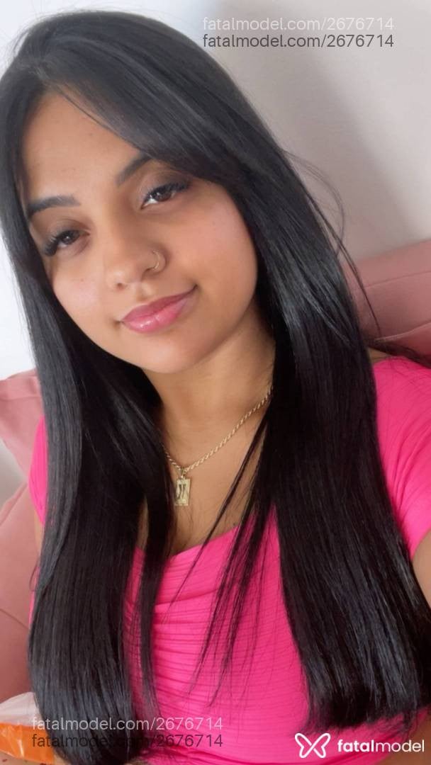 Acompanhante mulher morena (o) de olhos pretos - Karen Rodrigues