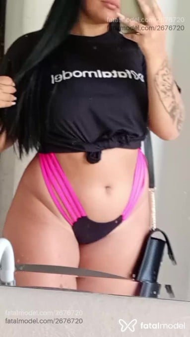 Acompanhante mulher morena (o) de olhos verdes - Larissa Acompanhante mulher morena (o) de olhos verdes - Larissa