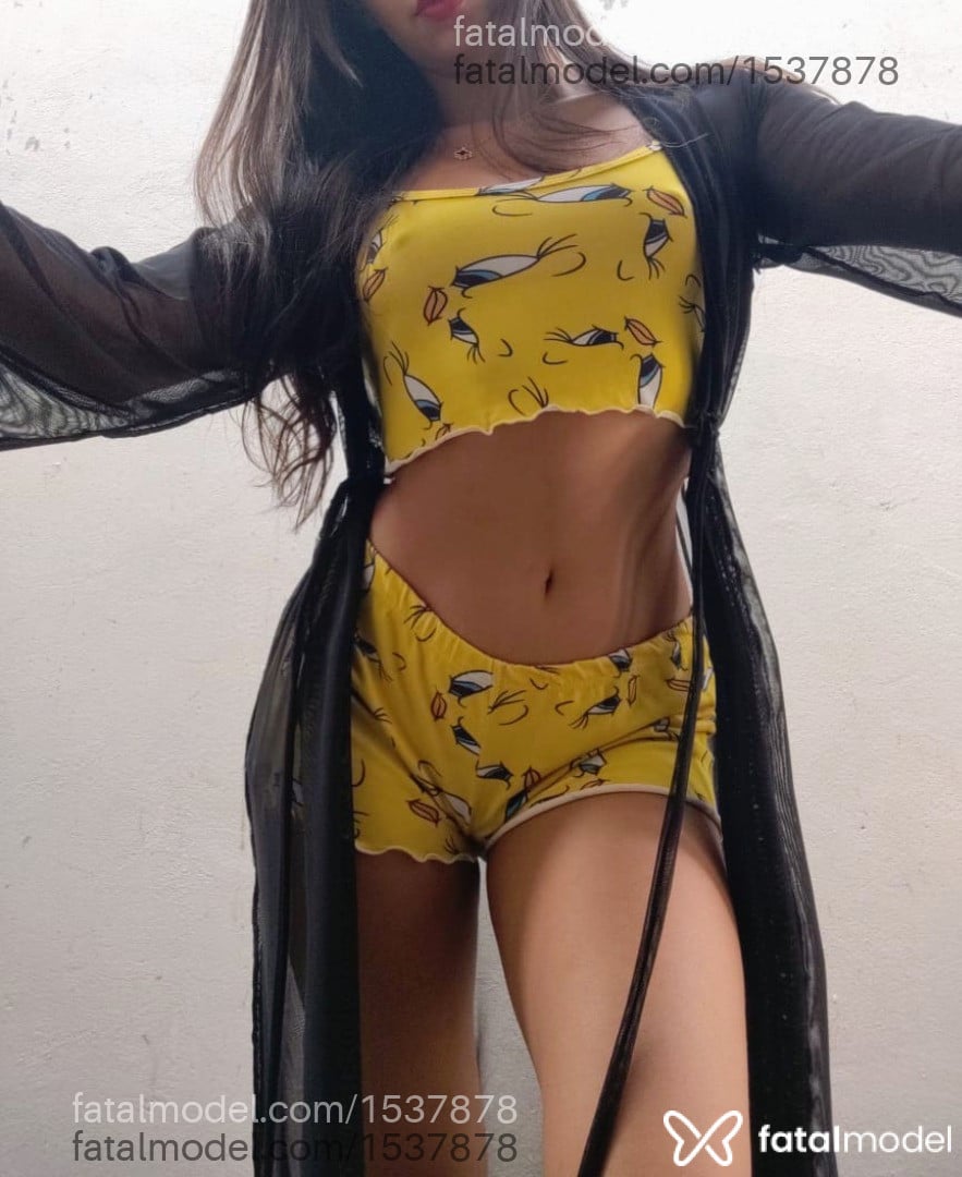 Acompanhante mulher com cabelo castanho de olhos castanhos em Uberlândia - Mel Morena