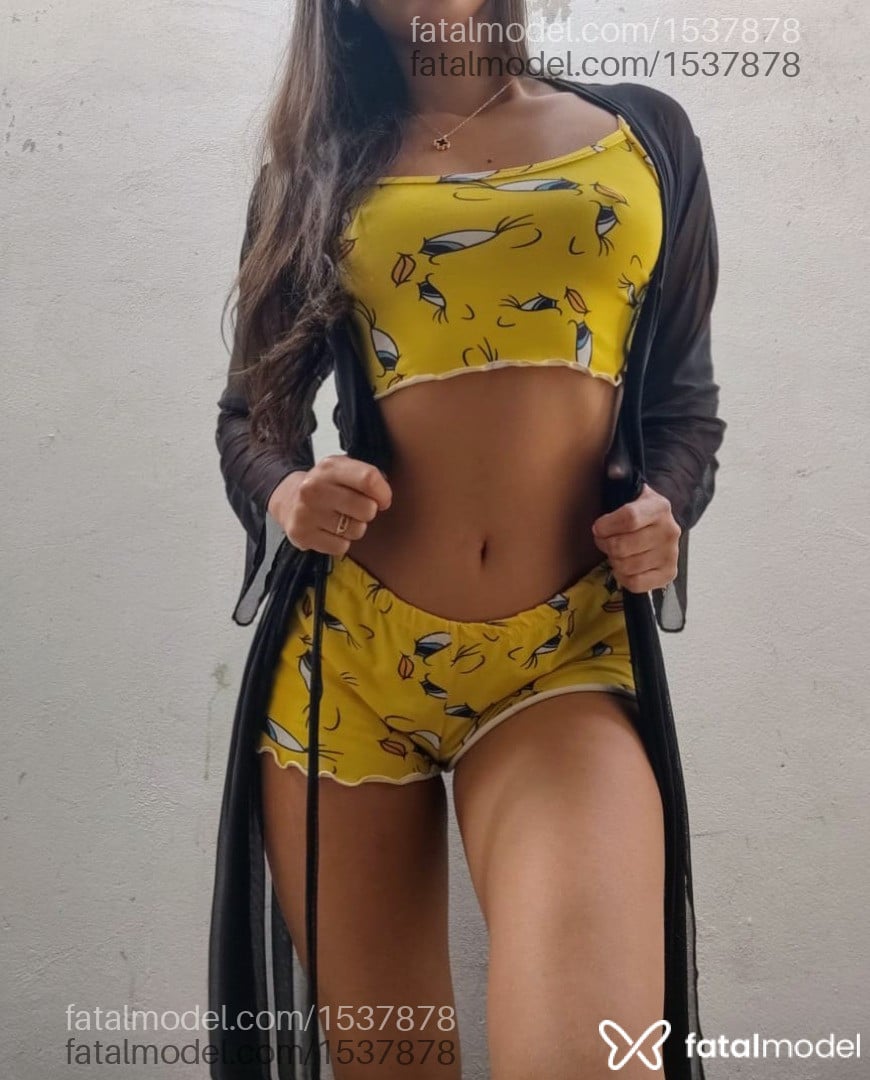 Acompanhante mulher com cabelo castanho de olhos castanhos em Uberlândia - Mel Morena