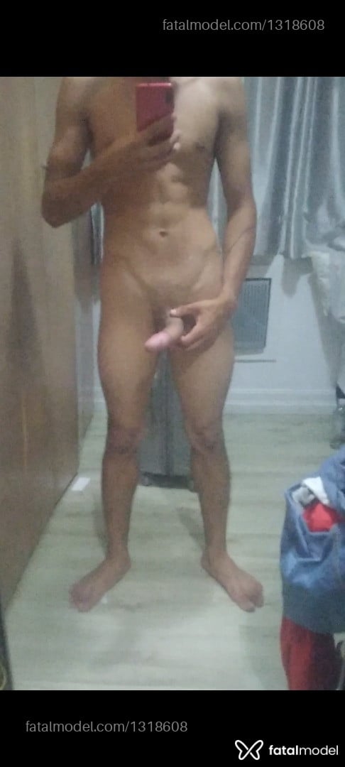 Acompanhante homem com cabelo castanho de olhos castanhos em Balneário Camboriú - Bessestil