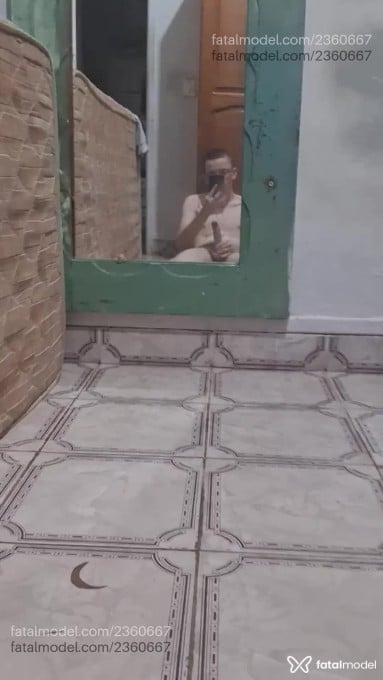 Acompanhante homem com cabelo castanho de olhos verdes em Sinop Acompanhante homem com cabelo castanho de olhos verdes em Sinop - Pietro