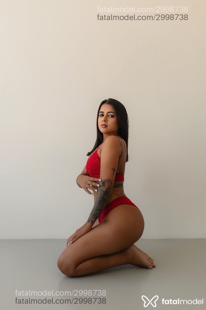 Acompanhante mulher morena (o) de olhos castanhos - Heloísa Acompanhante mulher morena (o) de olhos castanhos - Heloísa