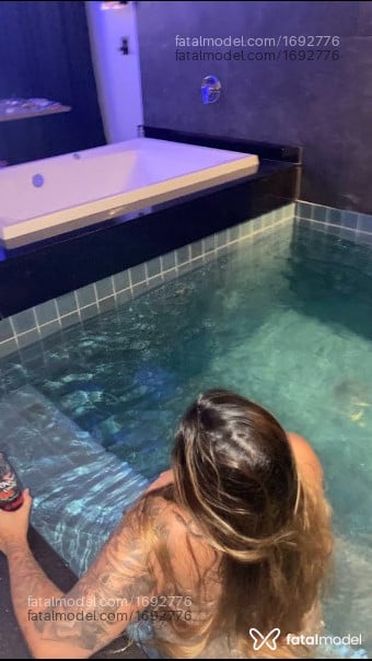 Acompanhante mulher loira (o) de olhos pretos em Porto Alegre - Alana Santorini