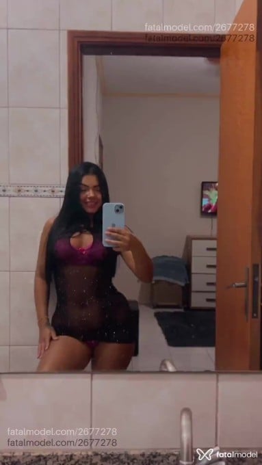 Acompanhante mulher morena (o) de olhos pretos - Julia Acompanhante mulher morena (o) de olhos pretos - Julia