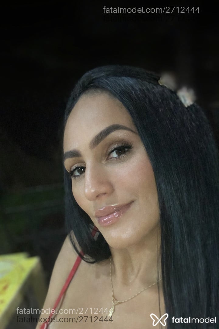 Acompanhante mulher morena (o) de olhos pretos em Porto Alegre Acompanhante mulher morena (o) de olhos pretos em Porto Alegre - Karoline