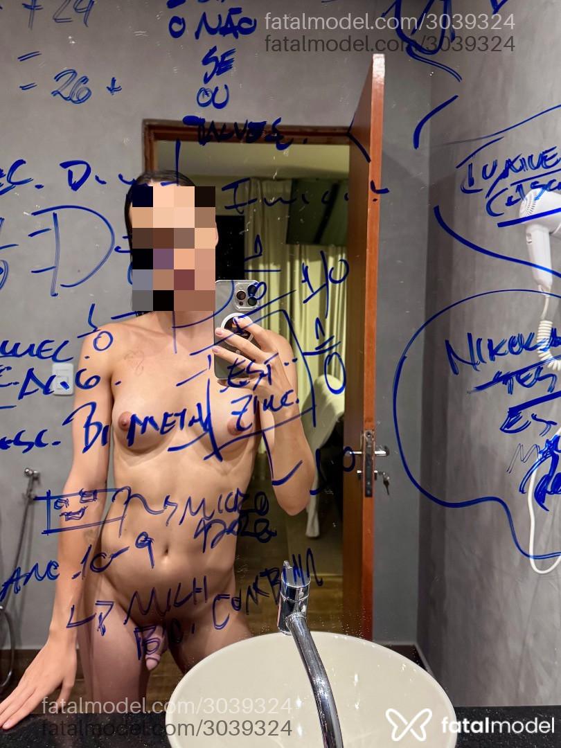 Acompanhante mulher trans com cabelo castanho de olhos castanhos em Anápolis - Ana Banana